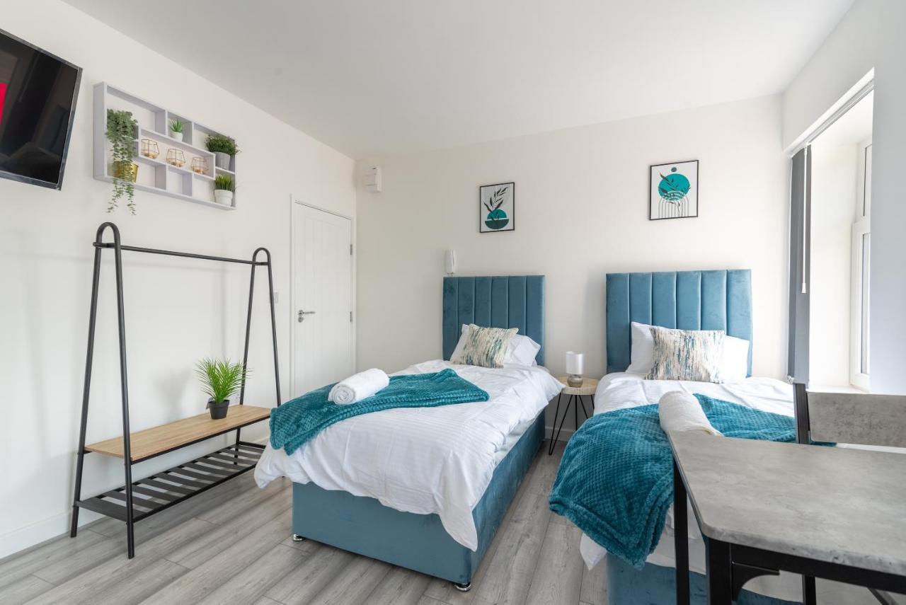 Exquisite Cardiff Apartments- With Garden Lounge & Games Room Luaran gambar