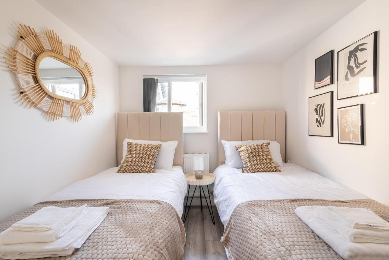 Exquisite Cardiff Apartments- With Garden Lounge & Games Room Luaran gambar