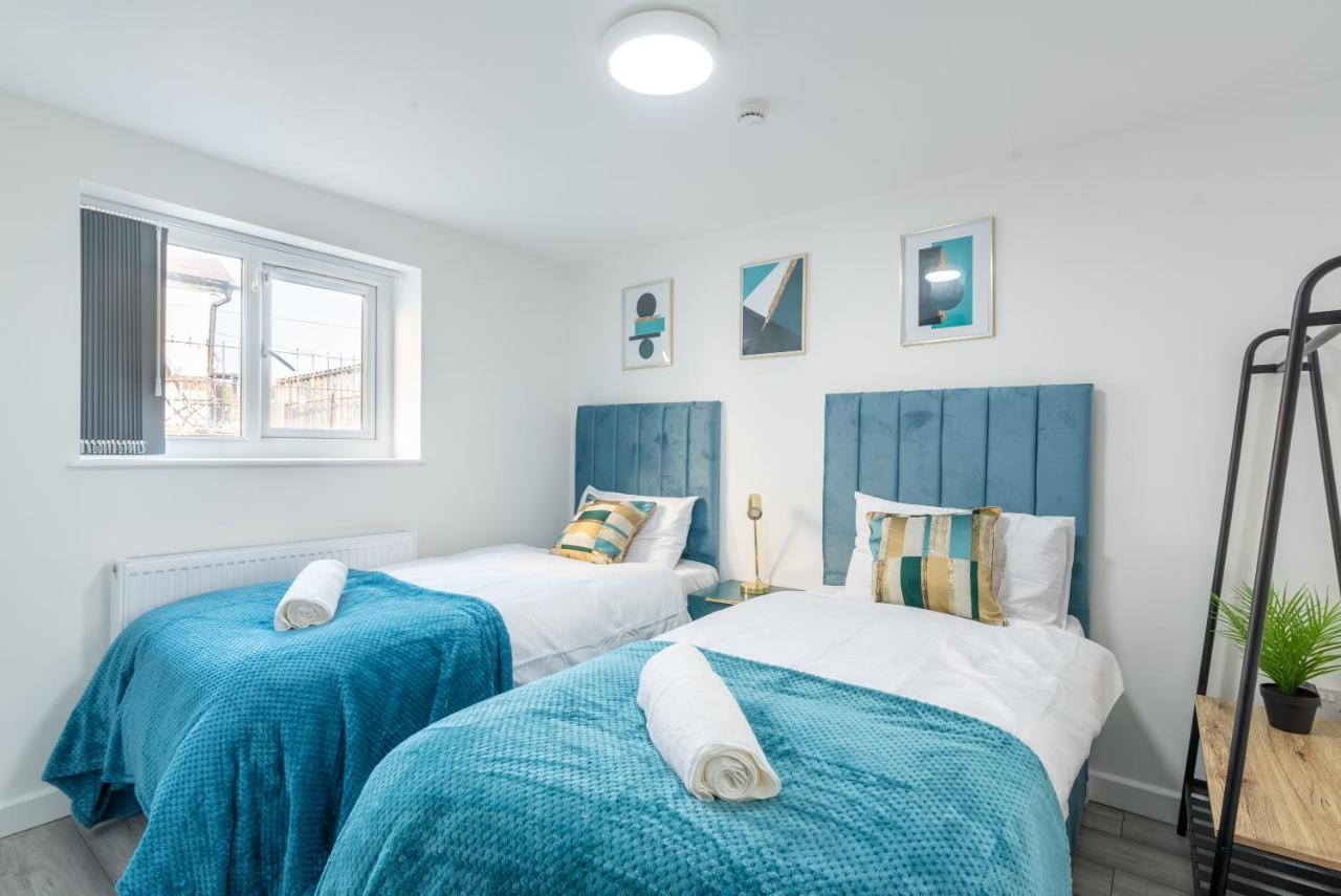 Exquisite Cardiff Apartments- With Garden Lounge & Games Room Luaran gambar