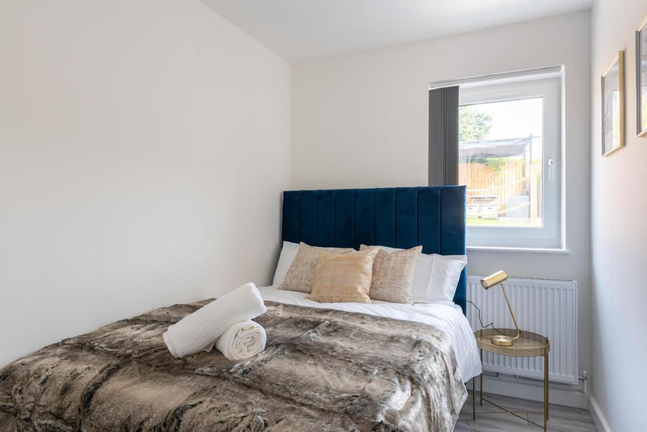 Exquisite Cardiff Apartments- With Garden Lounge & Games Room Luaran gambar
