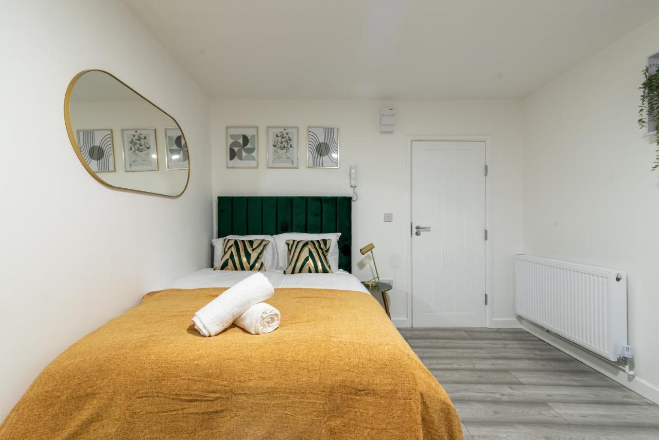 Exquisite Cardiff Apartments- With Garden Lounge & Games Room Luaran gambar