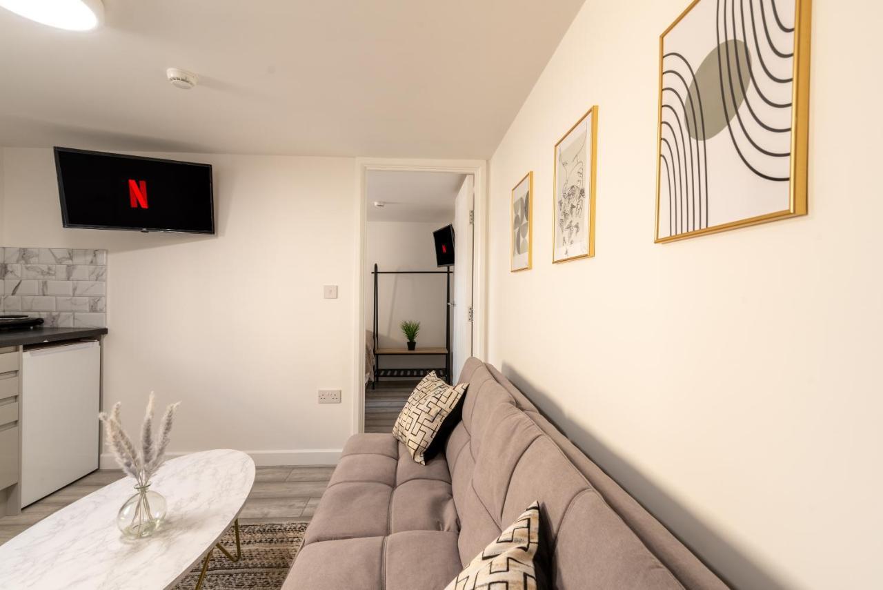 Exquisite Cardiff Apartments- With Garden Lounge & Games Room Luaran gambar