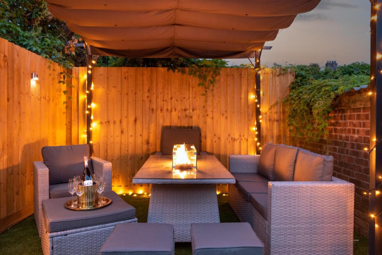 Exquisite Cardiff Apartments- With Garden Lounge & Games Room Luaran gambar