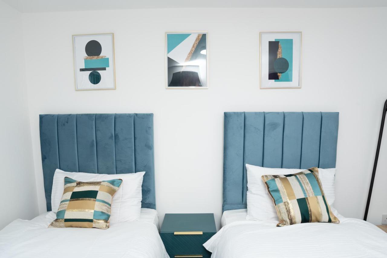 Exquisite Cardiff Apartments- With Garden Lounge & Games Room Luaran gambar