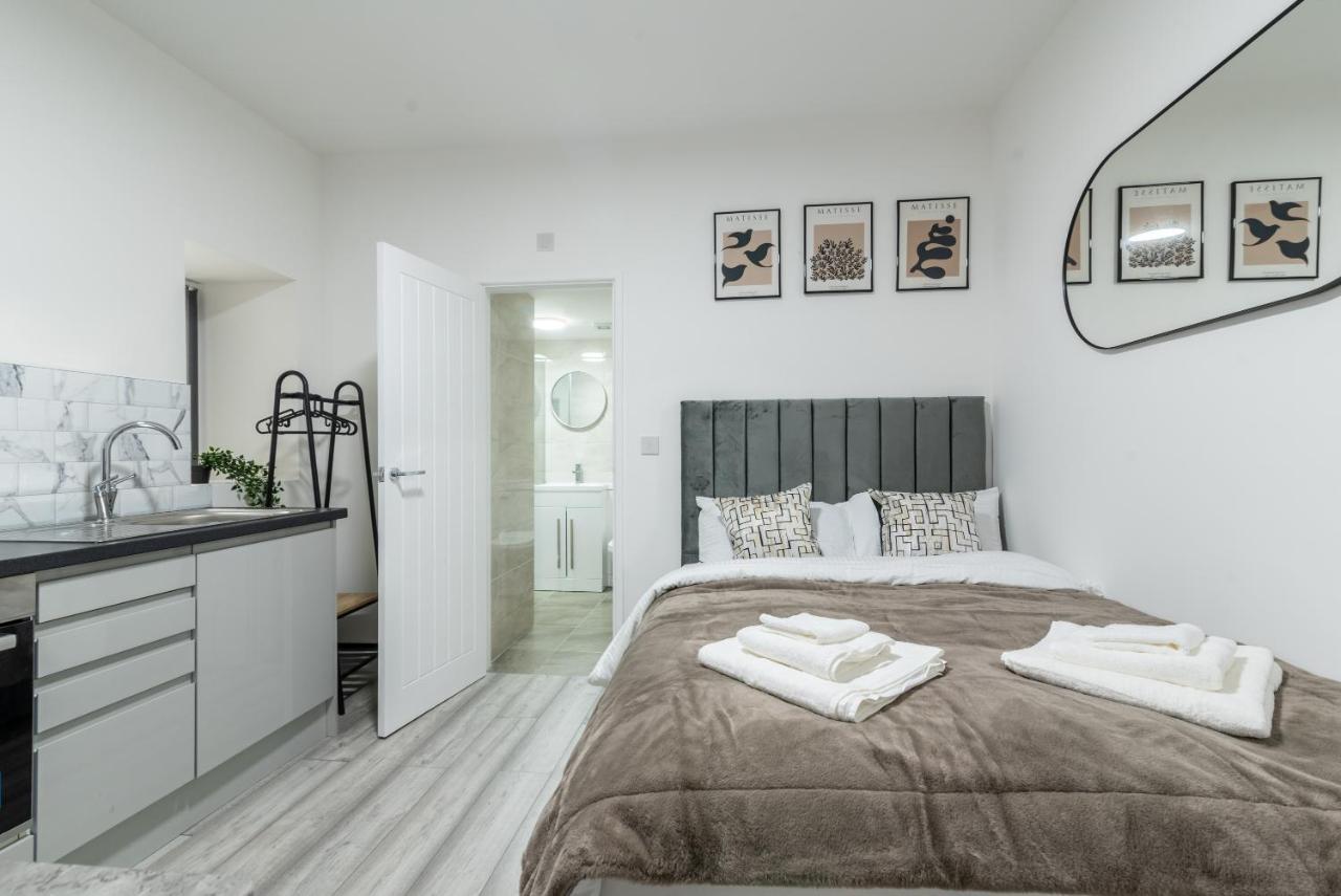 Exquisite Cardiff Apartments- With Garden Lounge & Games Room Luaran gambar